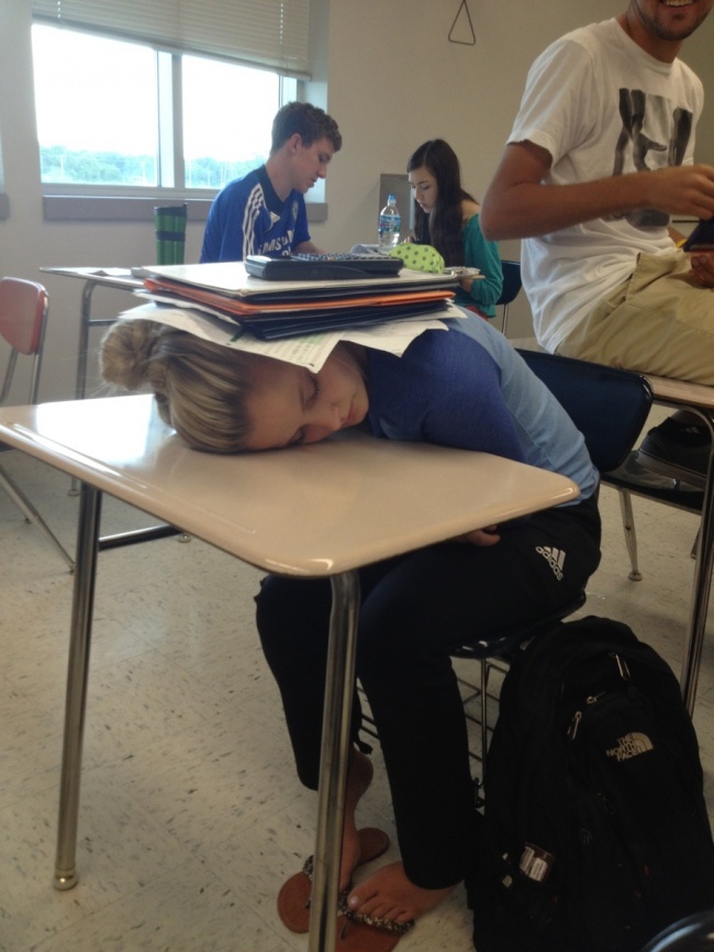 21 Hilarious Pics That Prove People Can Sleep Anywhere