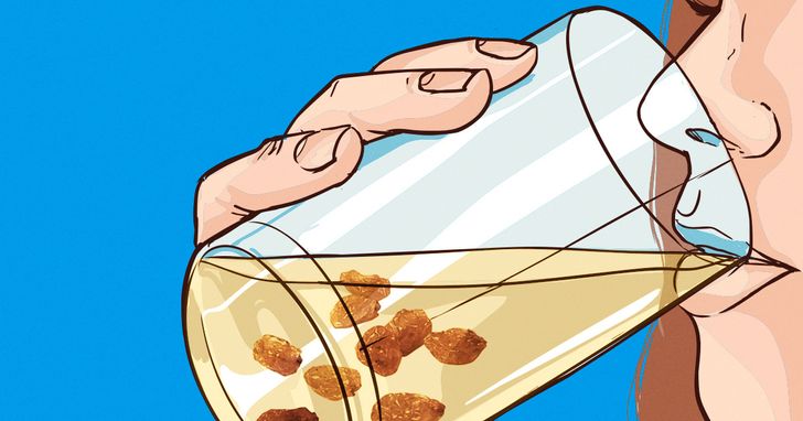 This Will Happens to Your Body If You Drink Raisin Water On Empty Stomach