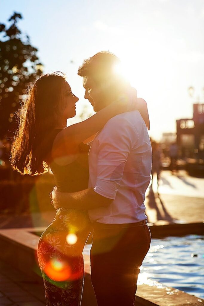 7 Types of Hugs and What Each Says About Your Relationship