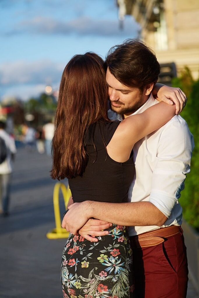 7 Types of Hugs and What Each Says About Your Relationship