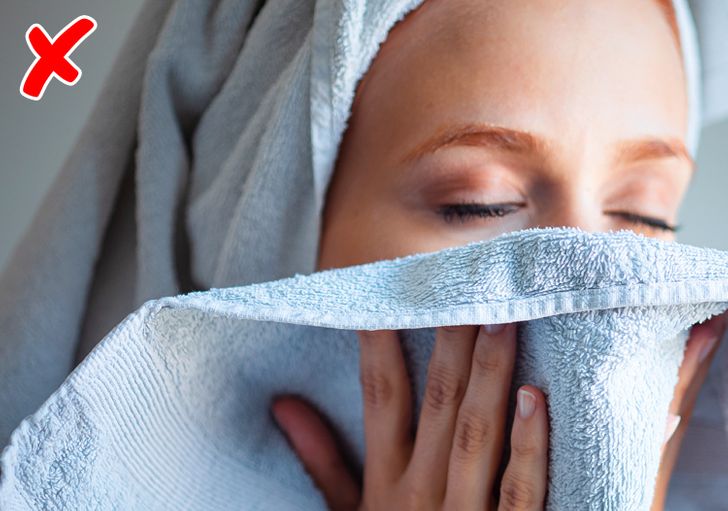 6 Sneaky Habits That Can Dry Out Your Skin